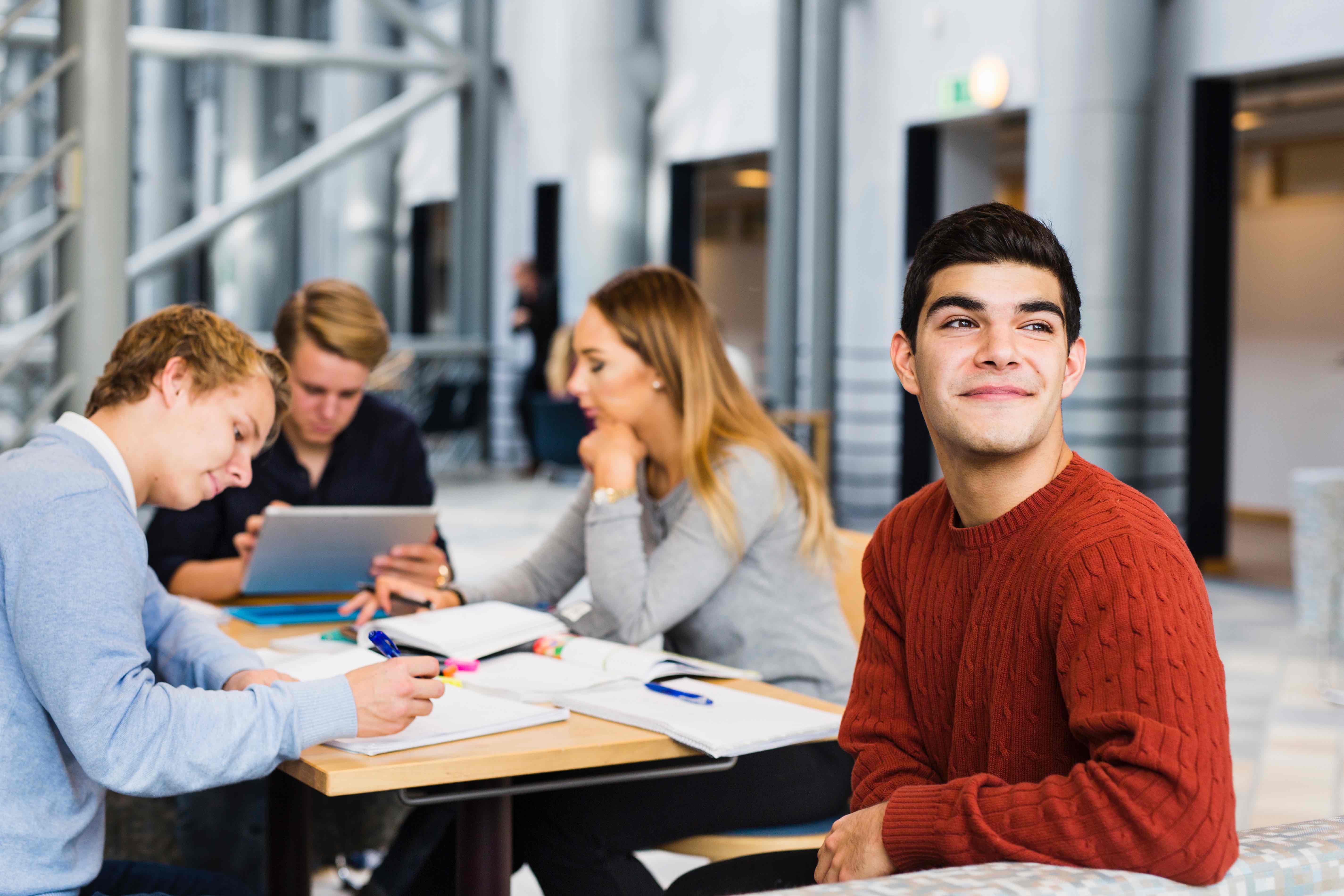 Te explicamos en qué consisten las Becas de Segunda Oportunidad y cómo puedes solicitarlas