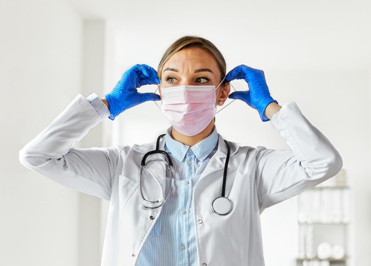 ¿Qué hace un higienista dental y cuál es su formación?