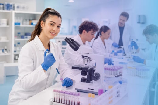 Imagen Laboratorio Clínico y Biomédico en modalidad presencial