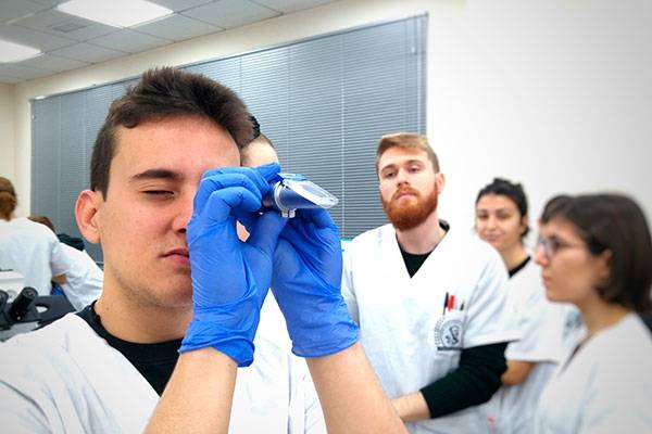 Grado Superior de Laboratorio Clínico y Biomédico a Distancia
