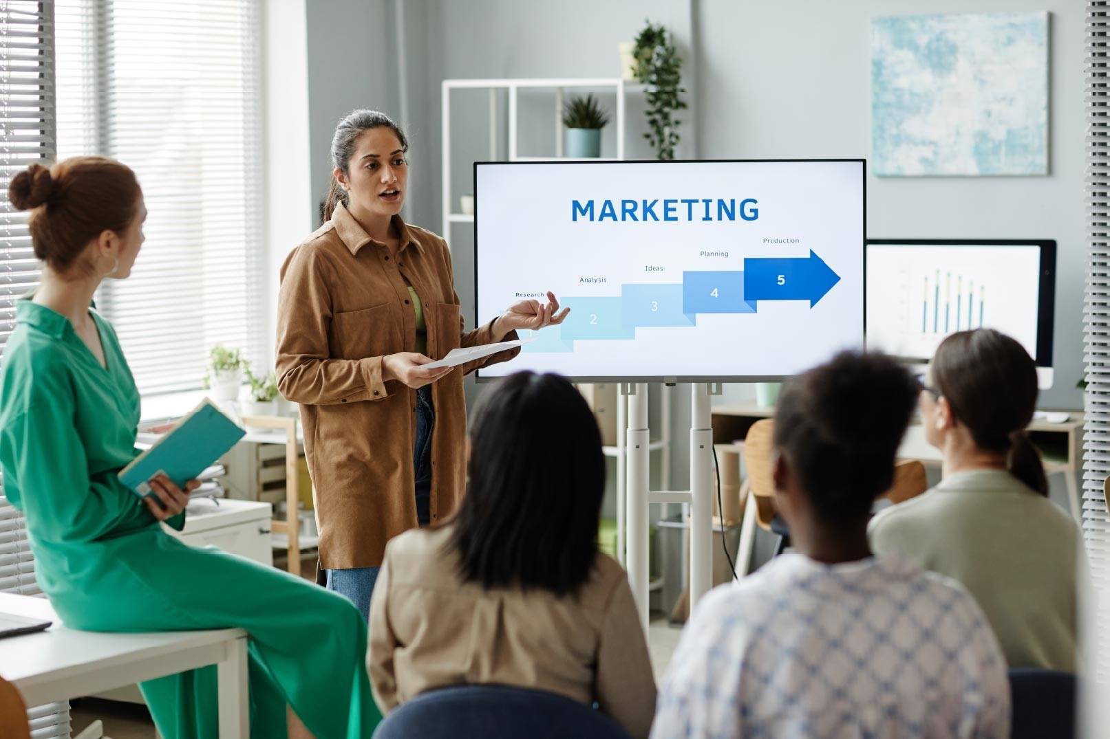 Especialista en IA Aplicada al Marketing Digital: Estrategias Inteligentes