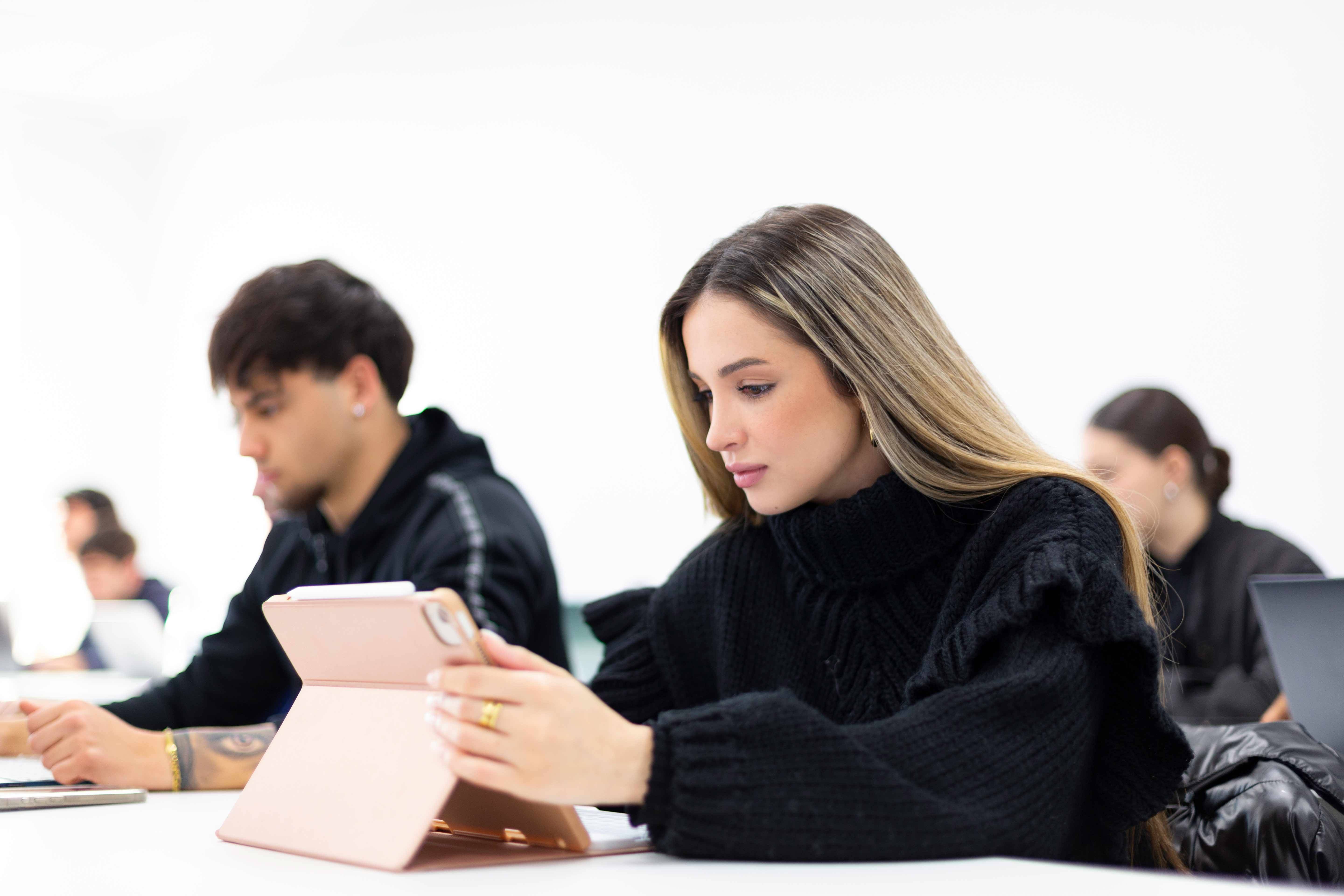 ¿Cuántas personas hay en una clase de FP? Impacto del tamaño de las clases en tu formación