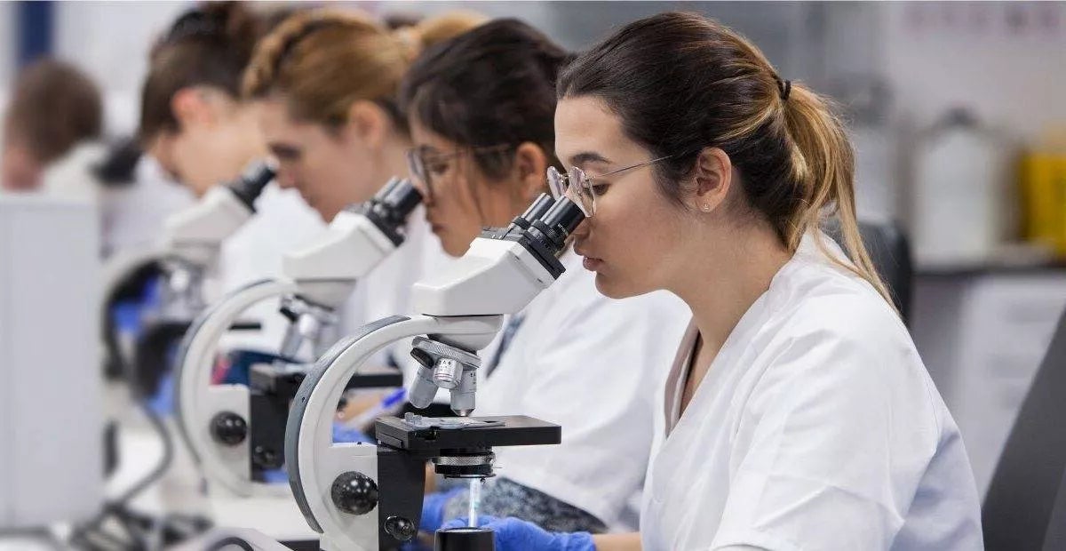 Accede a la Universidad estudiando el Grado Superior en Anatomía Patológica y Citodiagnóstico