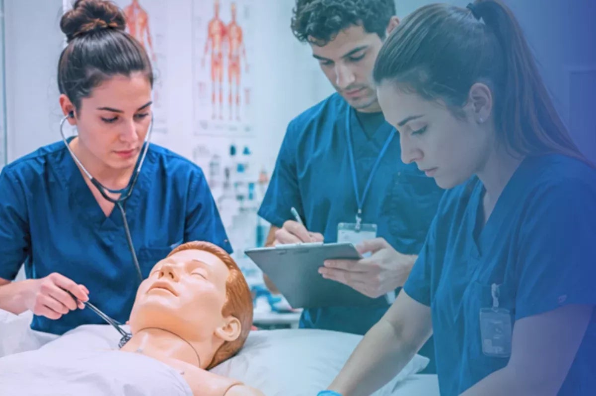 Imagen del modelo Presencial de la FP de Grado Medio en Cuidados Auxiliares de Enfermería